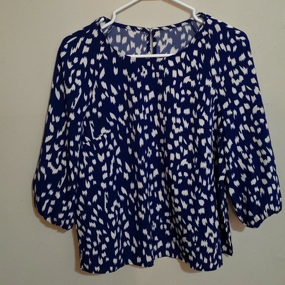 #16.  Shein Women's Blue and White Patterned Top